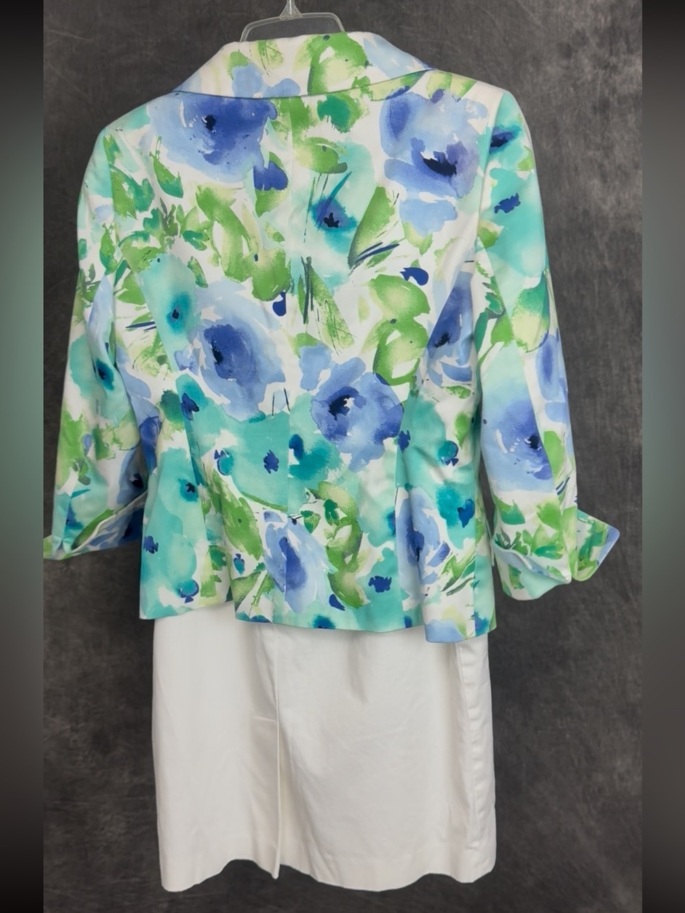 Evan Picone Floral Skirt Suit | Size 8 | Watercolor Jacket & White Skirt Set - Picture 5 of 9